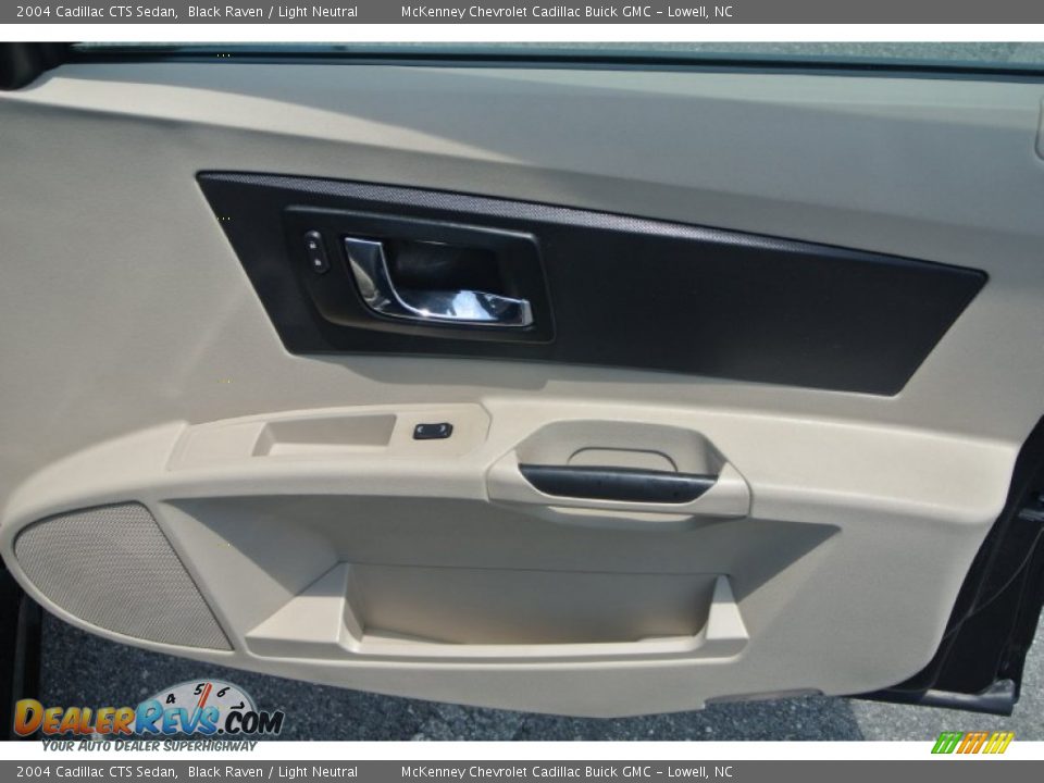 2004 Cadillac CTS Sedan Black Raven / Light Neutral Photo #19