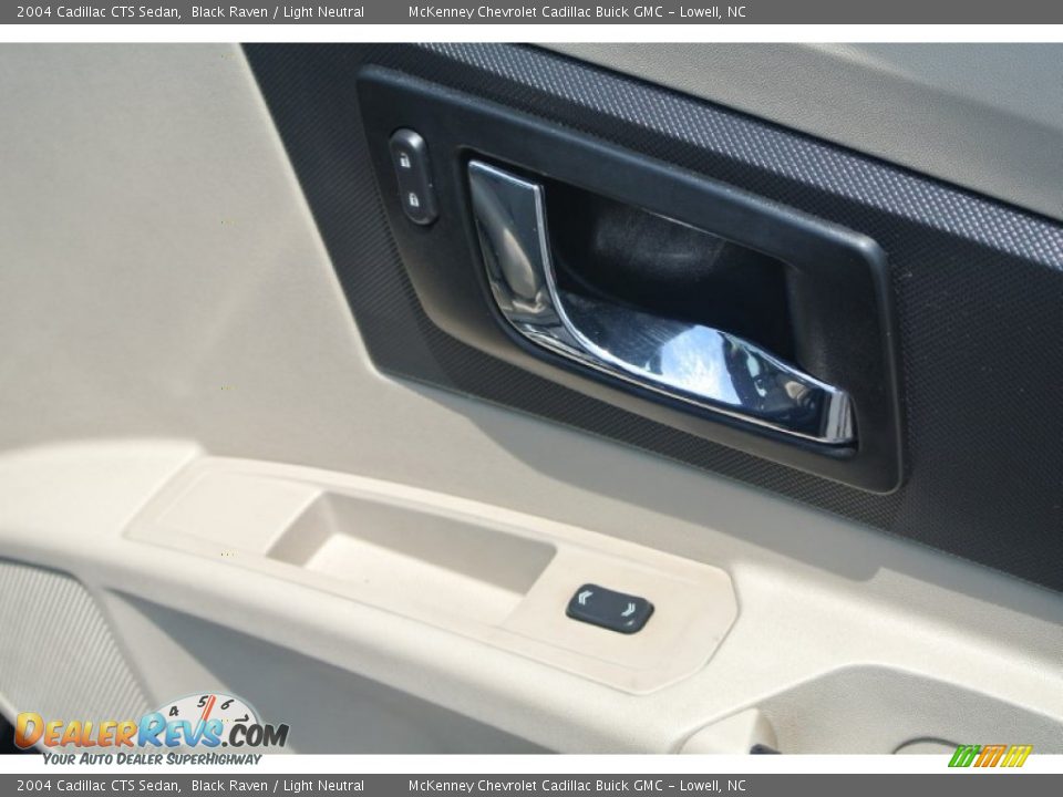 2004 Cadillac CTS Sedan Black Raven / Light Neutral Photo #20