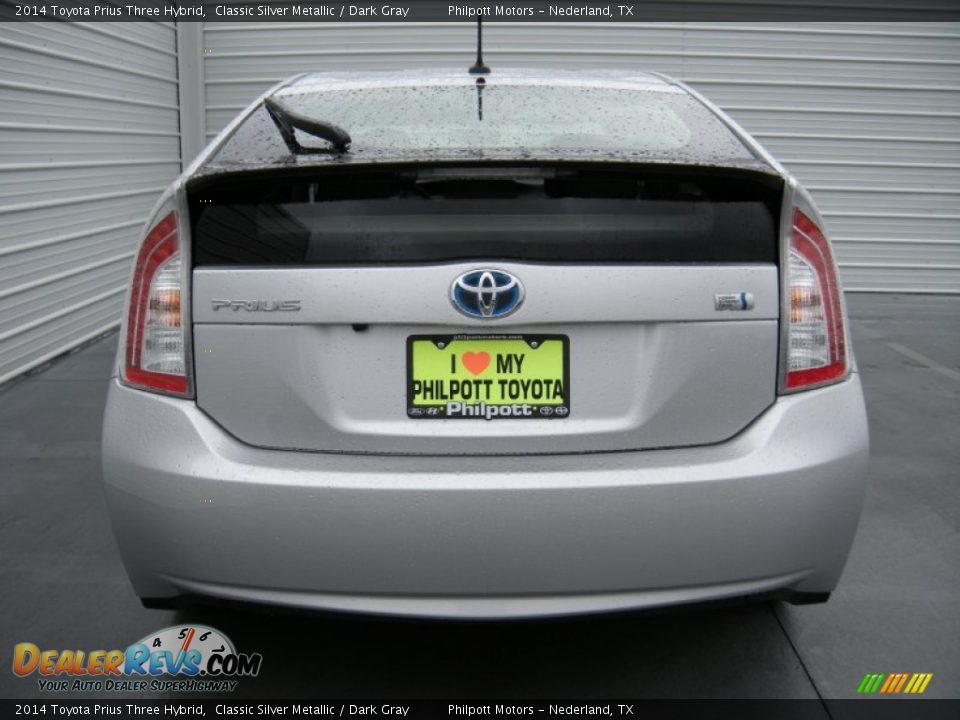 2014 Toyota Prius Three Hybrid Classic Silver Metallic / Dark Gray Photo #5