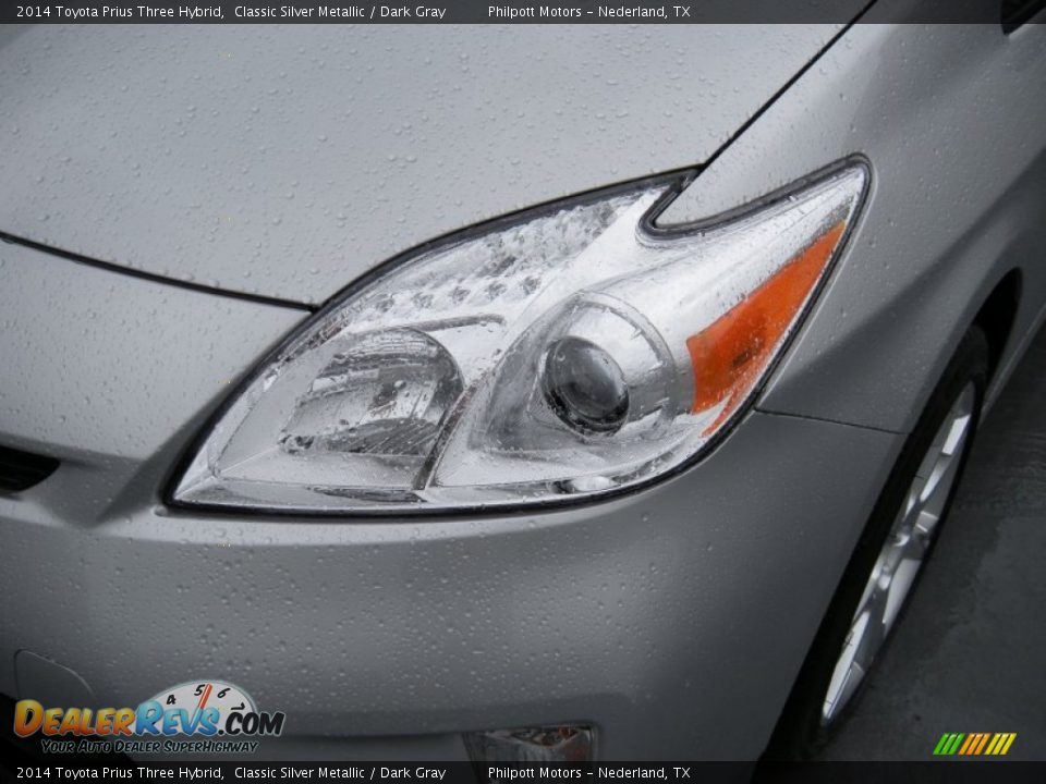 2014 Toyota Prius Three Hybrid Classic Silver Metallic / Dark Gray Photo #9