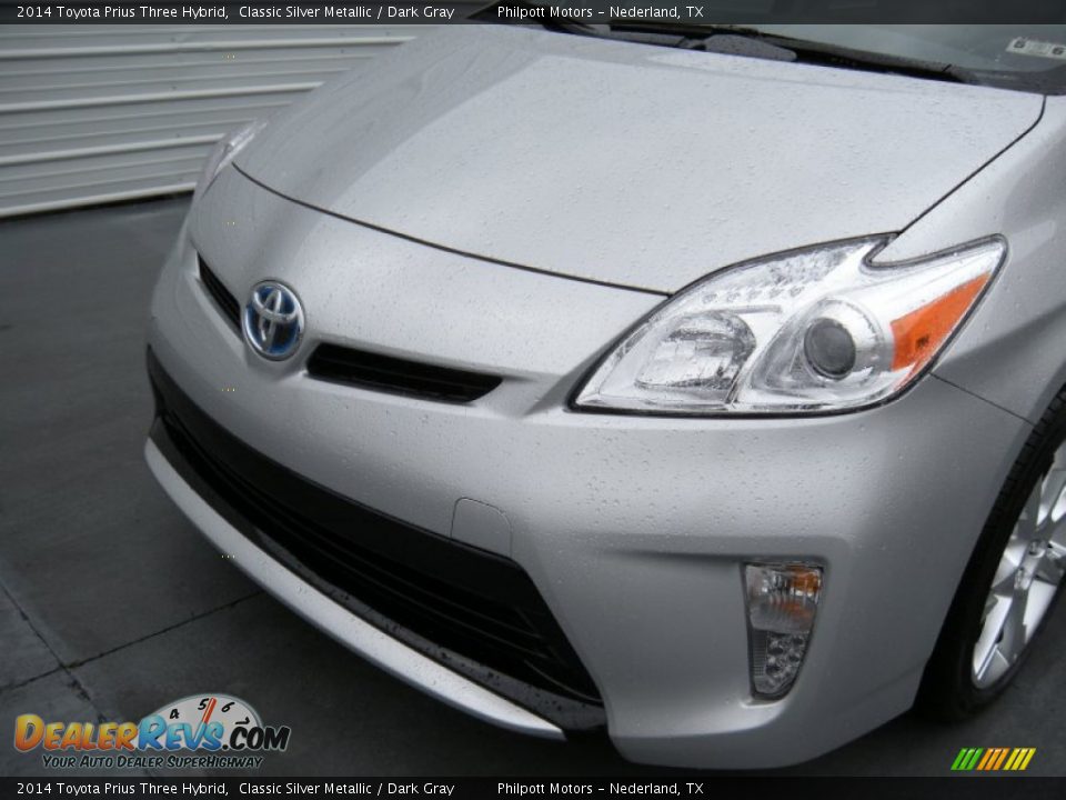 2014 Toyota Prius Three Hybrid Classic Silver Metallic / Dark Gray Photo #10