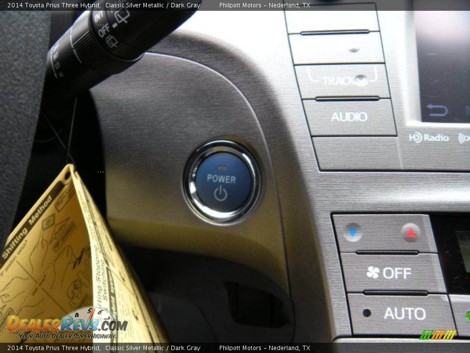 2014 Toyota Prius Three Hybrid Classic Silver Metallic / Dark Gray Photo #31