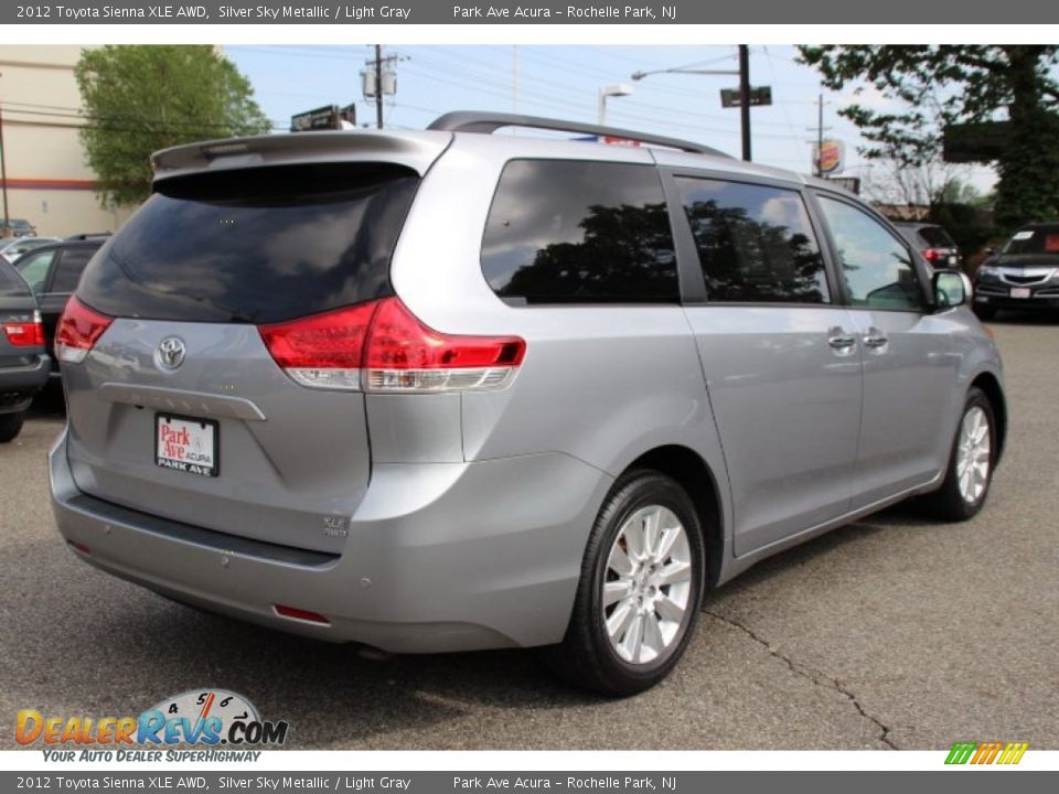 2012 Toyota Sienna XLE AWD Silver Sky Metallic / Light Gray Photo #3