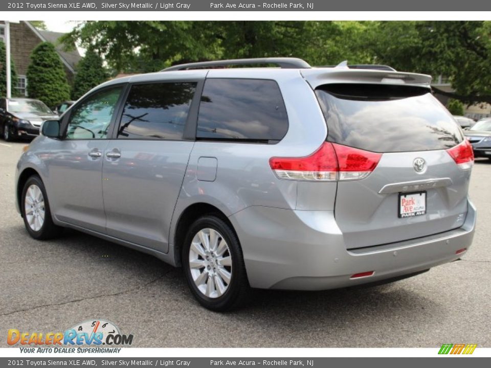 2012 Toyota Sienna XLE AWD Silver Sky Metallic / Light Gray Photo #5