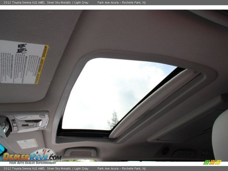 2012 Toyota Sienna XLE AWD Silver Sky Metallic / Light Gray Photo #13