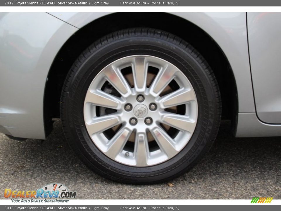 2012 Toyota Sienna XLE AWD Silver Sky Metallic / Light Gray Photo #32