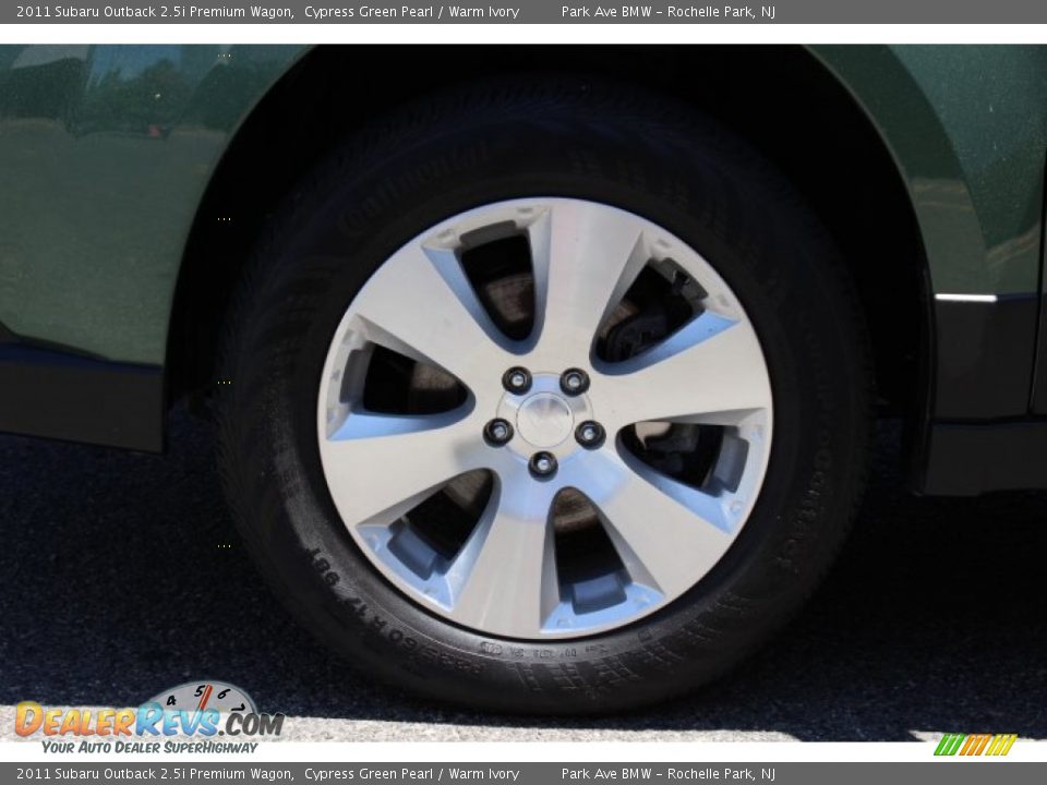 2011 Subaru Outback 2.5i Premium Wagon Cypress Green Pearl / Warm Ivory Photo #30