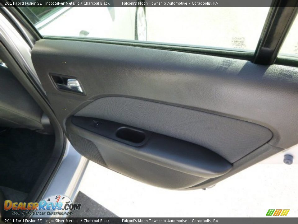 2011 Ford Fusion SE Ingot Silver Metallic / Charcoal Black Photo #14