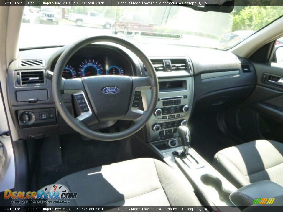 2011 Ford Fusion SE Ingot Silver Metallic / Charcoal Black Photo #17