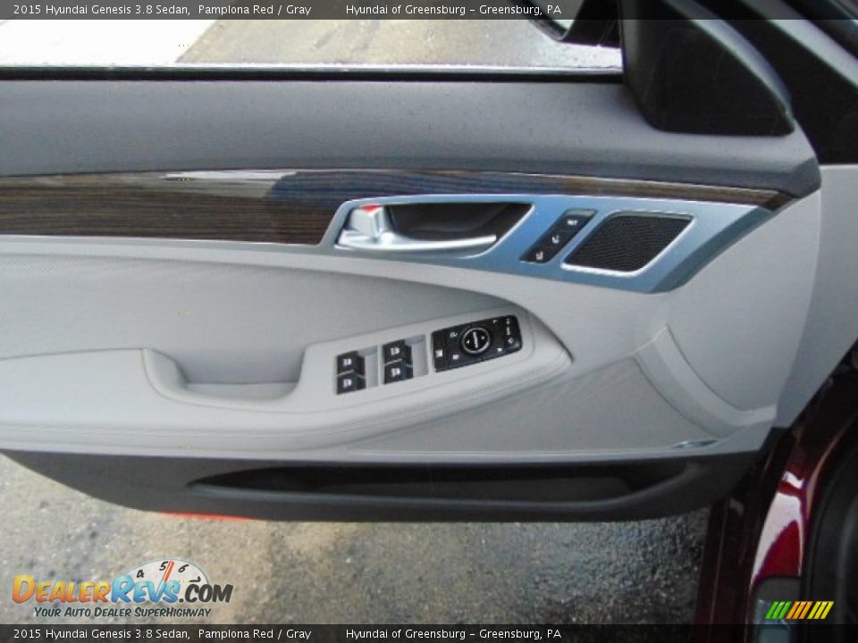 2015 Hyundai Genesis 3.8 Sedan Pamplona Red / Gray Photo #8