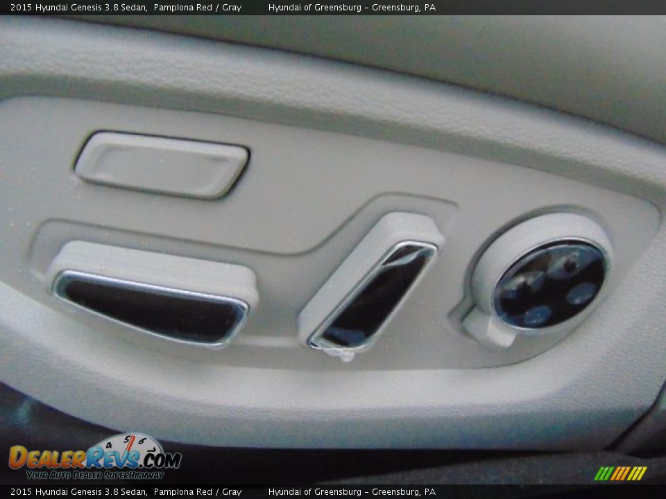 2015 Hyundai Genesis 3.8 Sedan Pamplona Red / Gray Photo #13