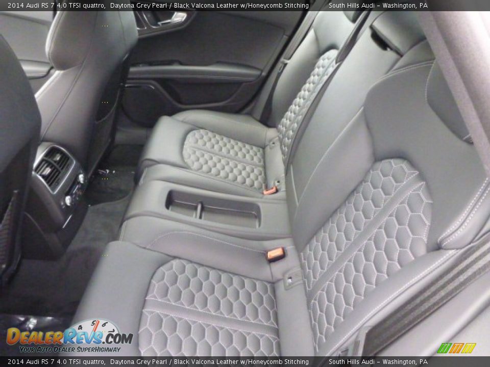 Rear Seat of 2014 Audi RS 7 4.0 TFSI quattro Photo #9