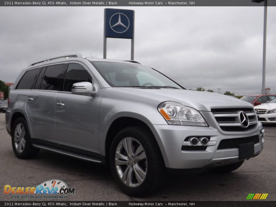 Front 3/4 View of 2011 Mercedes-Benz GL 450 4Matic Photo #3