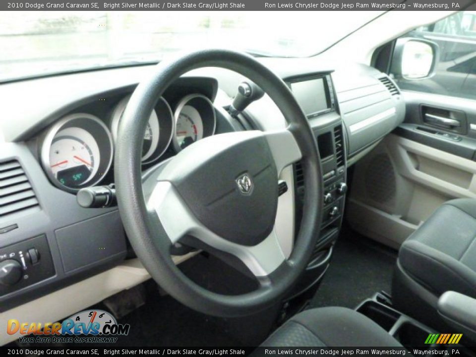2010 Dodge Grand Caravan SE Bright Silver Metallic / Dark Slate Gray/Light Shale Photo #10