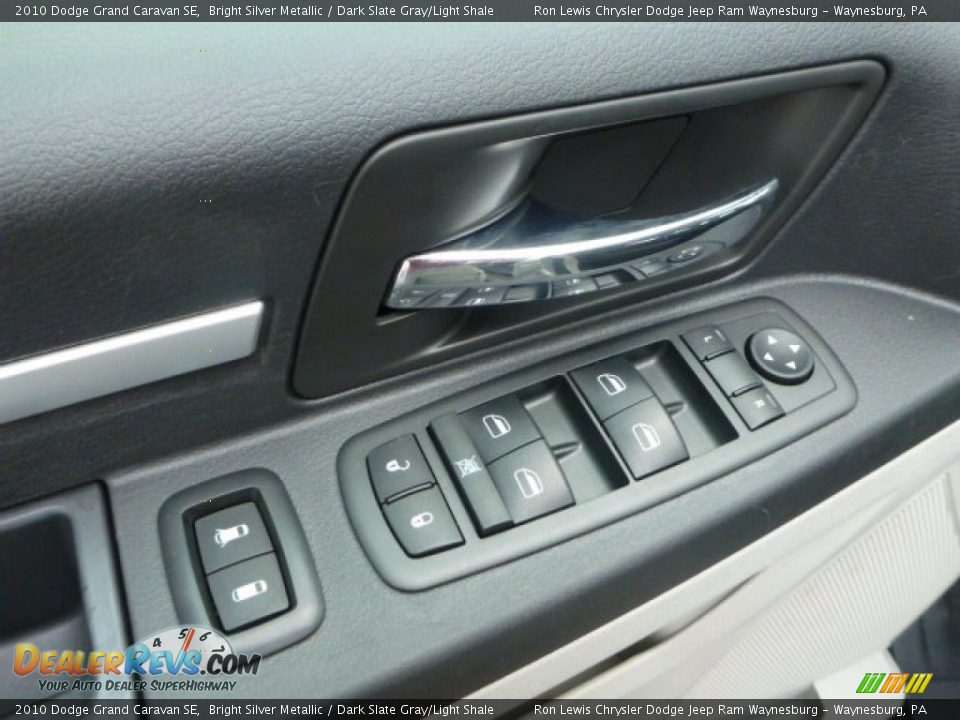 2010 Dodge Grand Caravan SE Bright Silver Metallic / Dark Slate Gray/Light Shale Photo #13