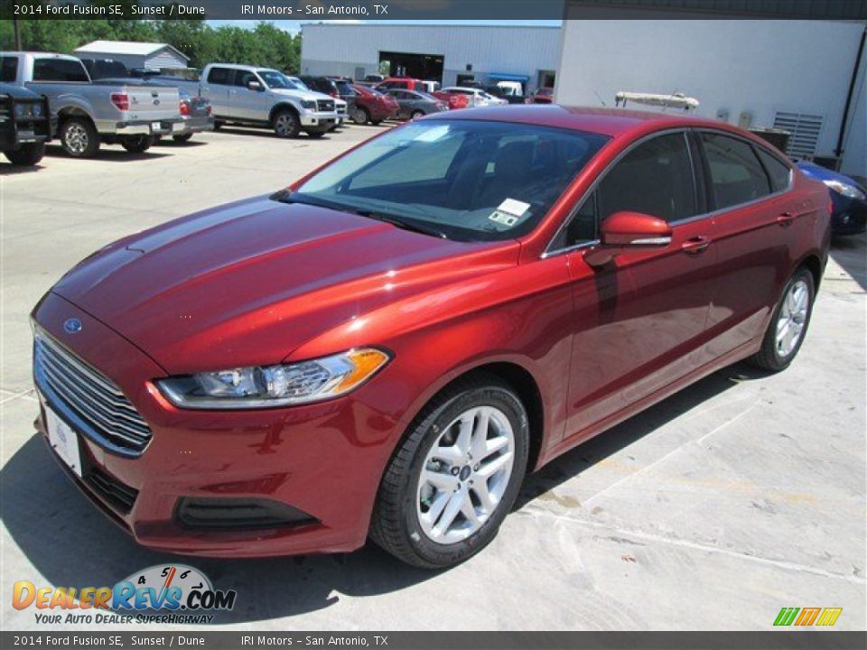2014 Ford Fusion SE Sunset / Dune Photo #2