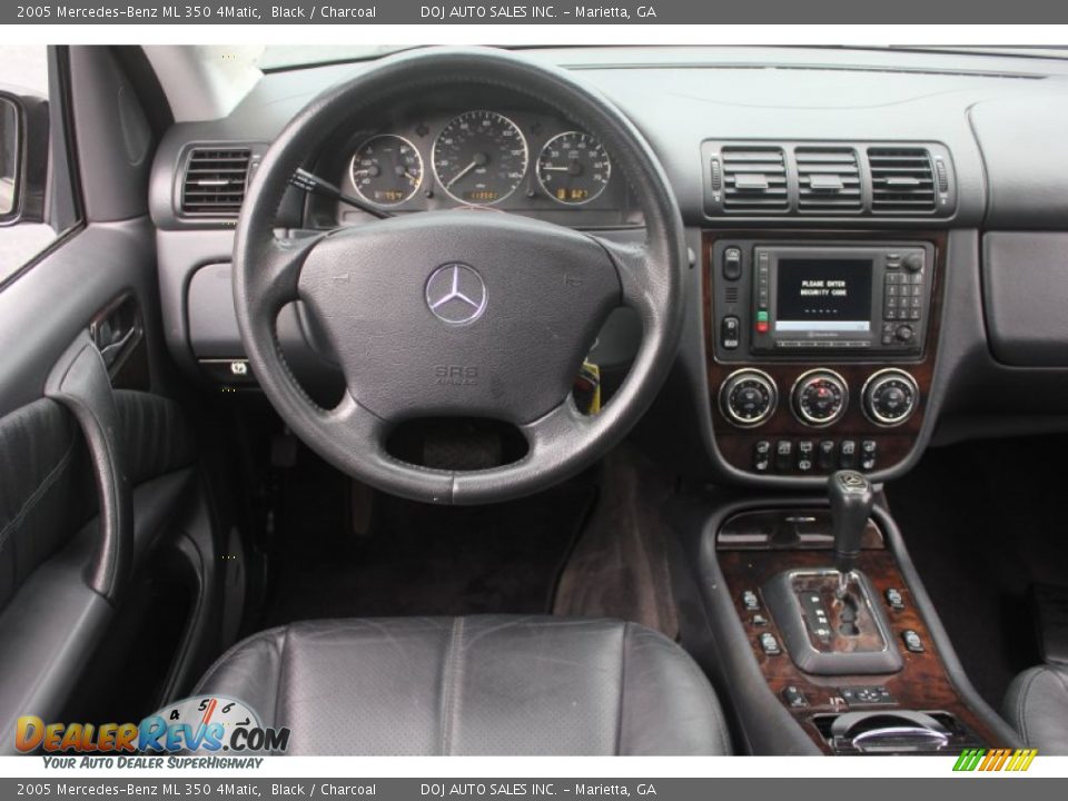 2005 Mercedes-Benz ML 350 4Matic Black / Charcoal Photo #10