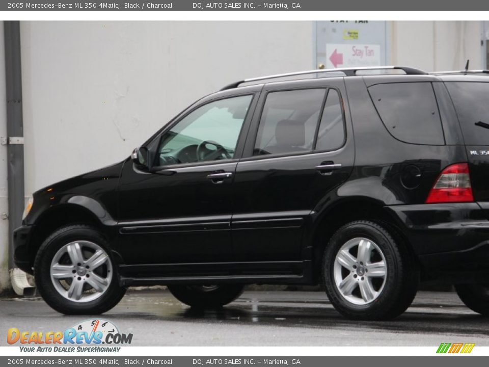 2005 Mercedes-Benz ML 350 4Matic Black / Charcoal Photo #27