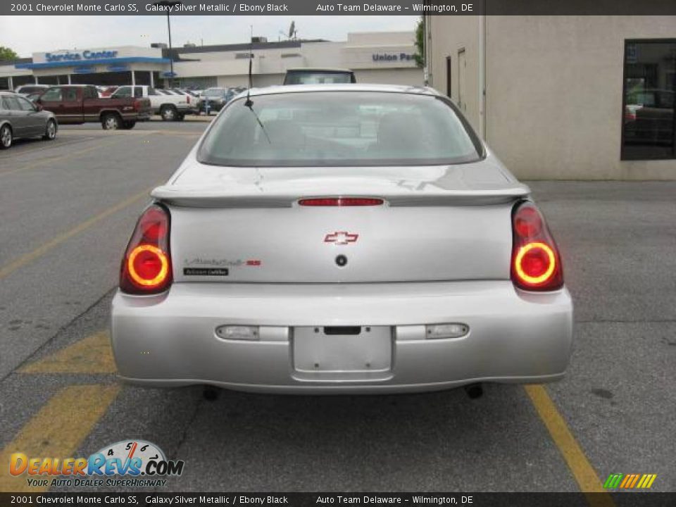 2001 Chevrolet Monte Carlo SS Galaxy Silver Metallic / Ebony Black Photo #5