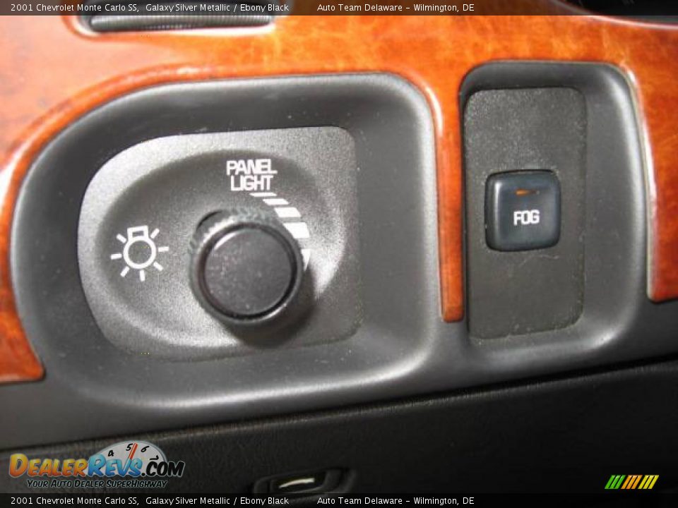 2001 Chevrolet Monte Carlo SS Galaxy Silver Metallic / Ebony Black Photo #14