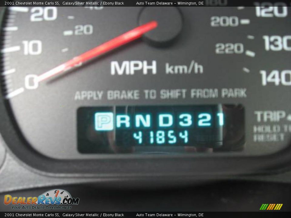 2001 Chevrolet Monte Carlo SS Galaxy Silver Metallic / Ebony Black Photo #17