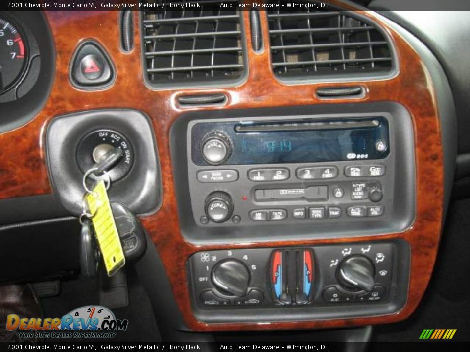 2001 Chevrolet Monte Carlo SS Galaxy Silver Metallic / Ebony Black Photo #18