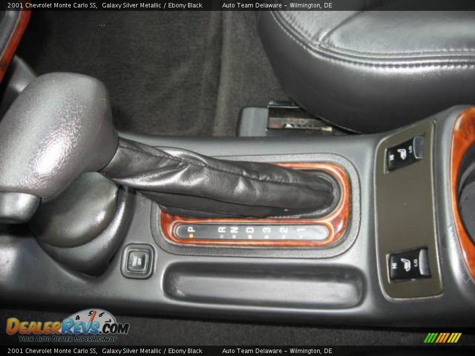 2001 Chevrolet Monte Carlo SS Galaxy Silver Metallic / Ebony Black Photo #21