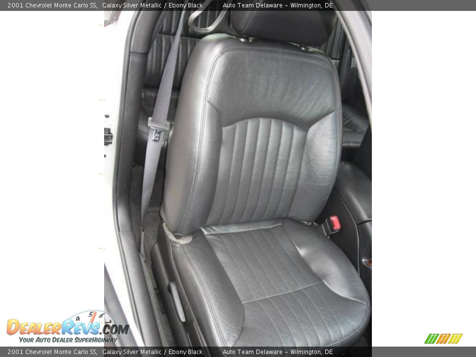 2001 Chevrolet Monte Carlo SS Galaxy Silver Metallic / Ebony Black Photo #29