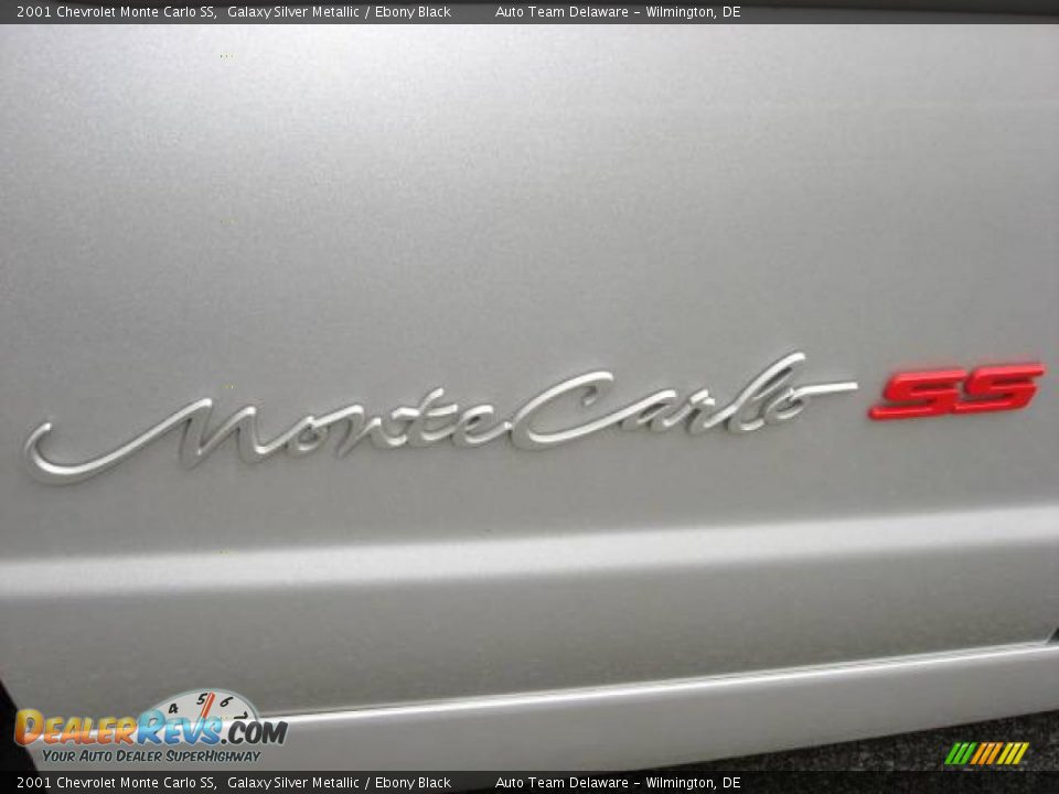 2001 Chevrolet Monte Carlo SS Galaxy Silver Metallic / Ebony Black Photo #34
