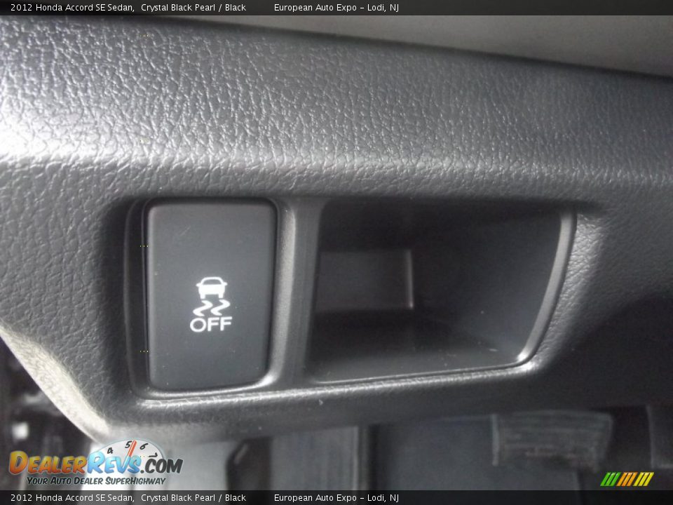 2012 Honda Accord SE Sedan Crystal Black Pearl / Black Photo #17