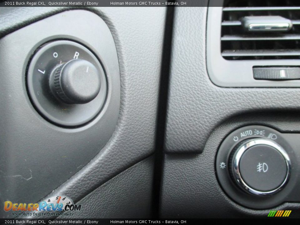 2011 Buick Regal CXL Quicksilver Metallic / Ebony Photo #15
