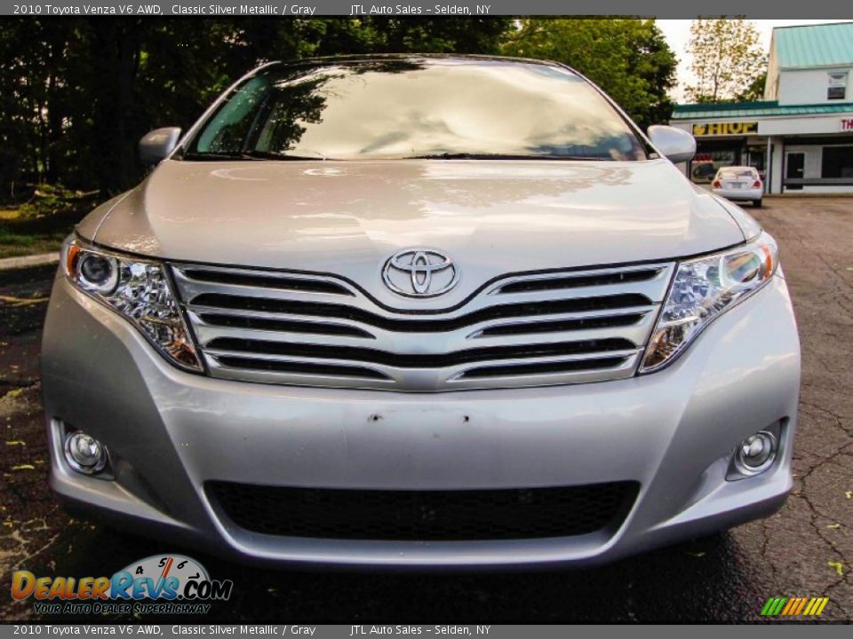 2010 Toyota Venza V6 AWD Classic Silver Metallic / Gray Photo #2
