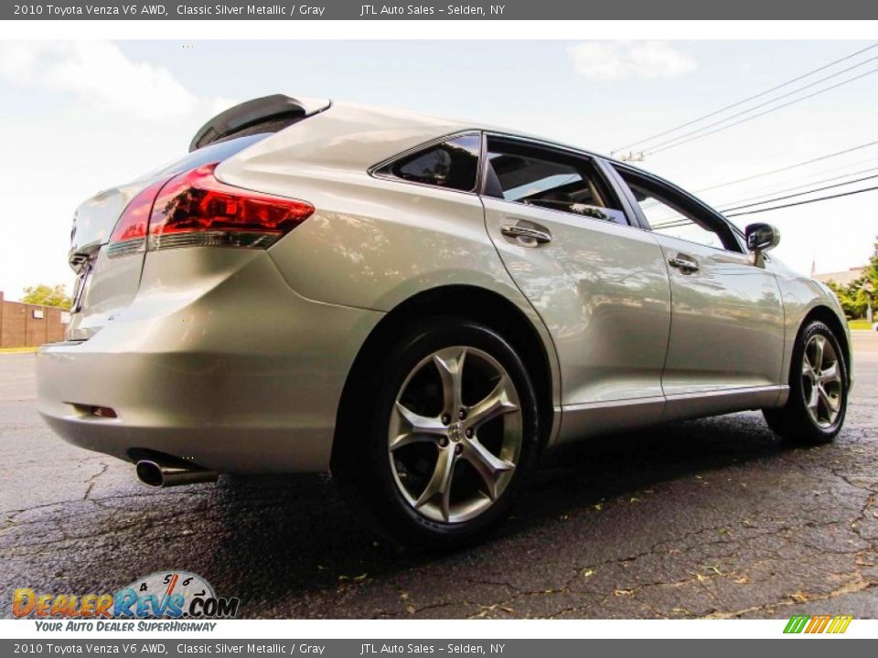 2010 Toyota Venza V6 AWD Classic Silver Metallic / Gray Photo #9