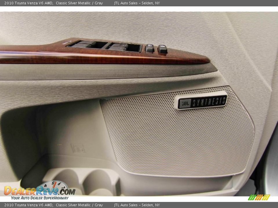 2010 Toyota Venza V6 AWD Classic Silver Metallic / Gray Photo #15
