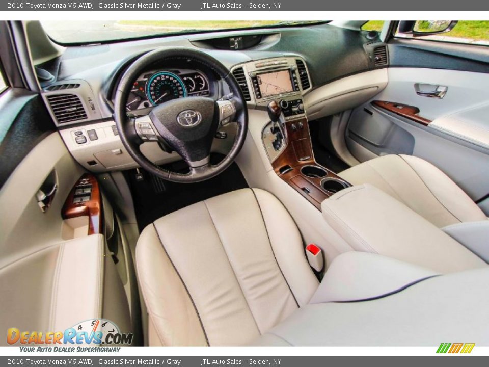 Gray Interior - 2010 Toyota Venza V6 AWD Photo #19