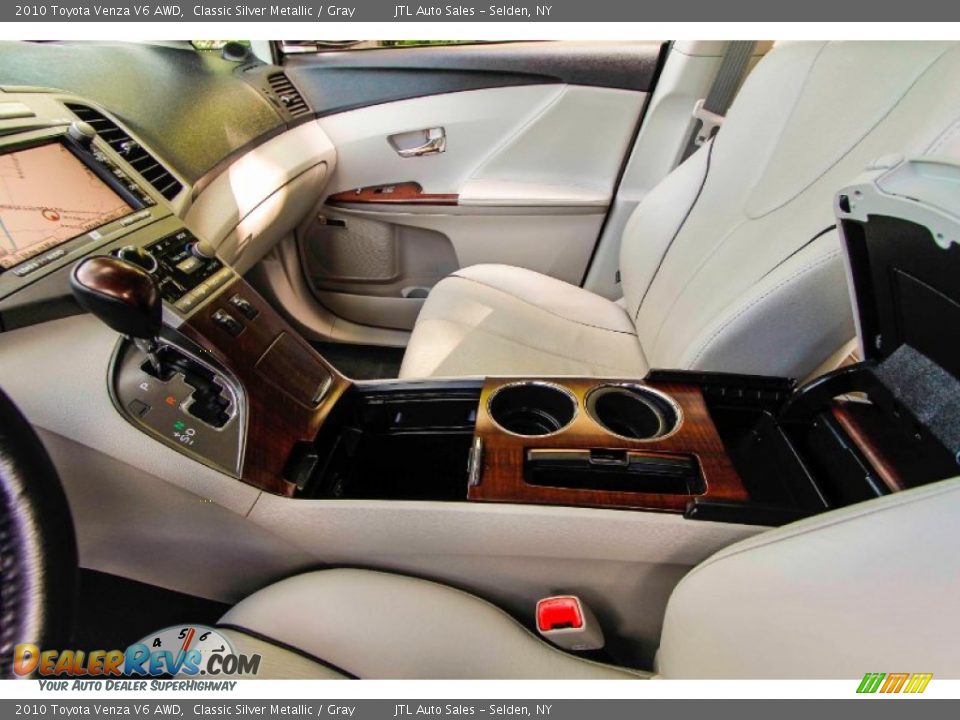 2010 Toyota Venza V6 AWD Classic Silver Metallic / Gray Photo #28