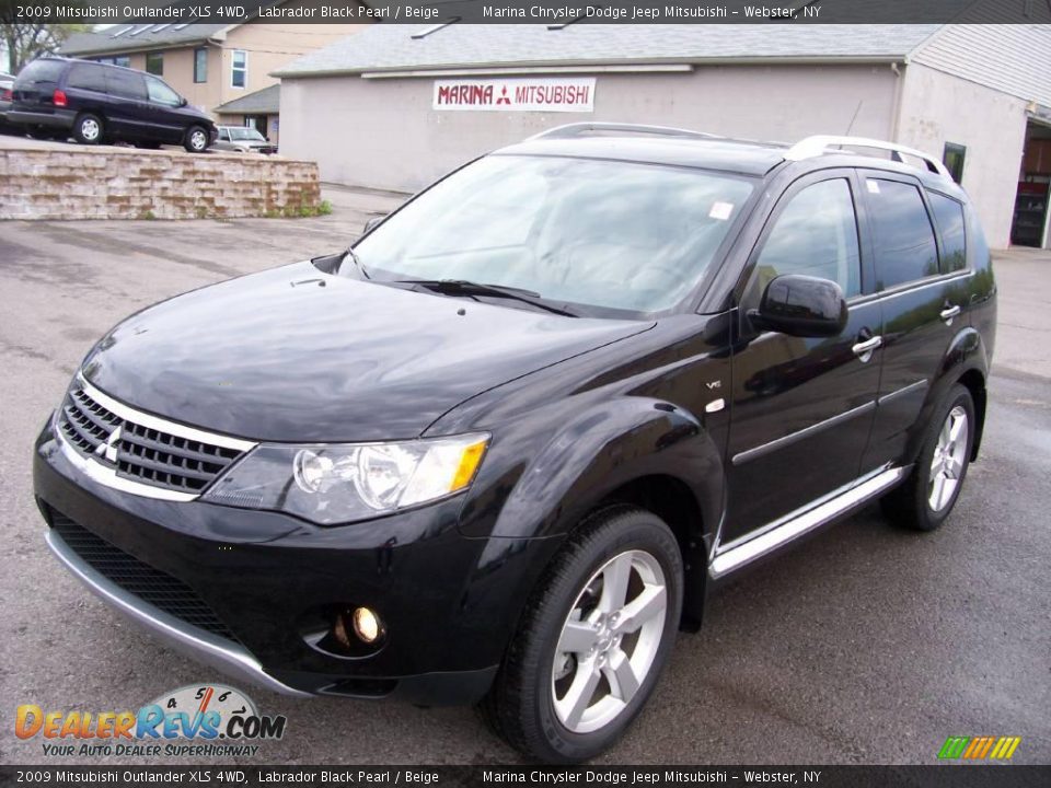 2009 Mitsubishi Outlander XLS 4WD Labrador Black Pearl / Beige Photo #1