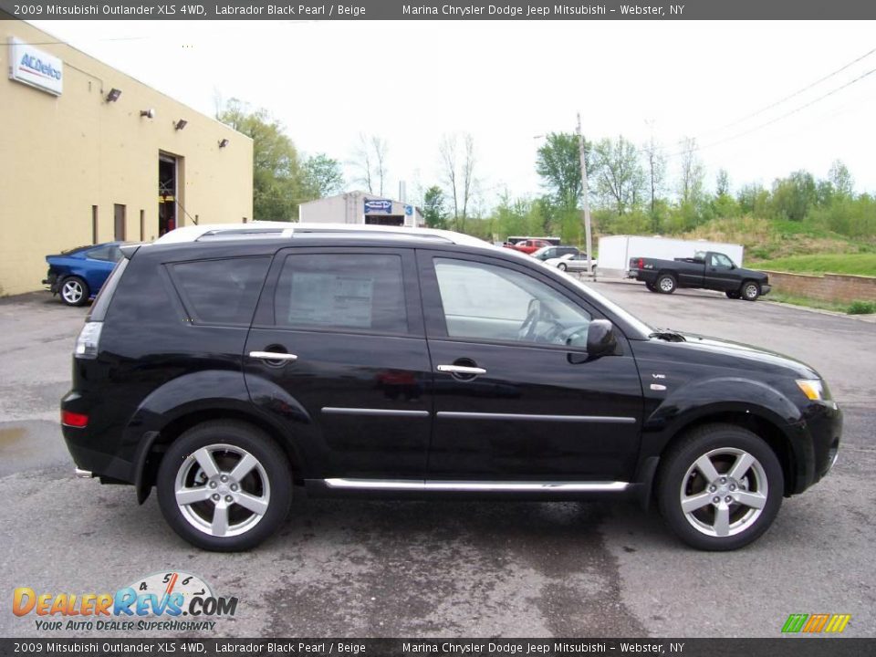 2009 Mitsubishi Outlander XLS 4WD Labrador Black Pearl / Beige Photo #14