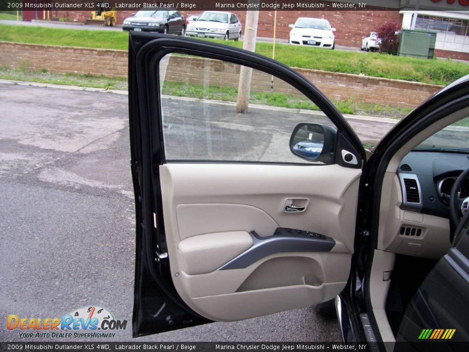 2009 Mitsubishi Outlander XLS 4WD Labrador Black Pearl / Beige Photo #19