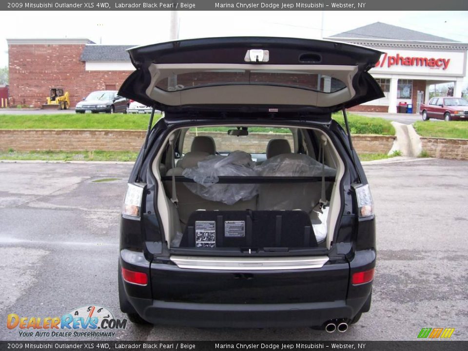 2009 Mitsubishi Outlander XLS 4WD Labrador Black Pearl / Beige Photo #21