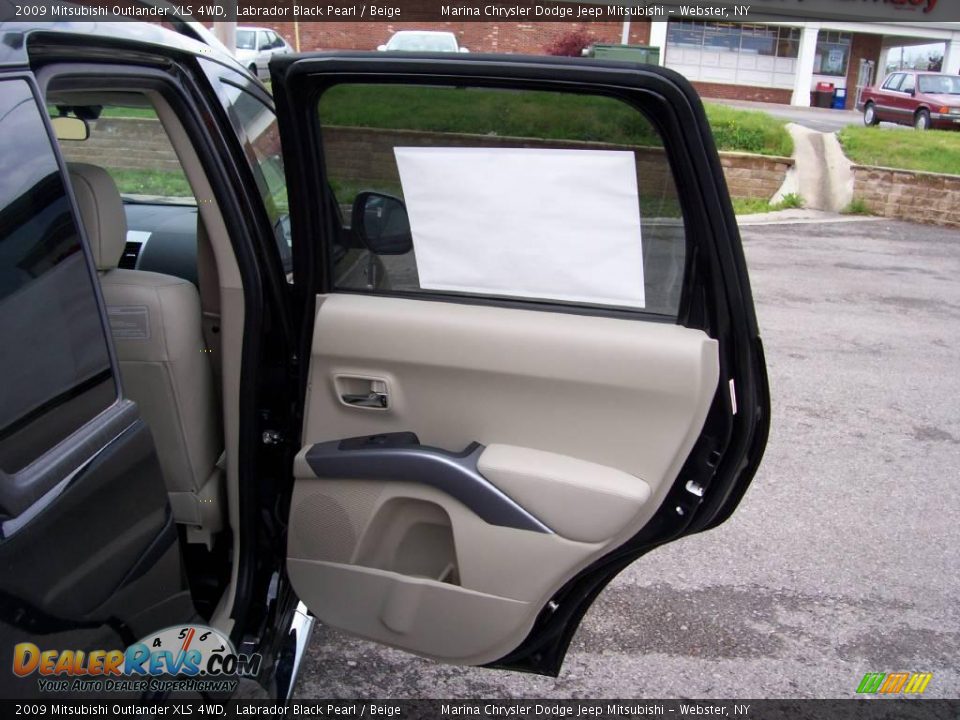 2009 Mitsubishi Outlander XLS 4WD Labrador Black Pearl / Beige Photo #23
