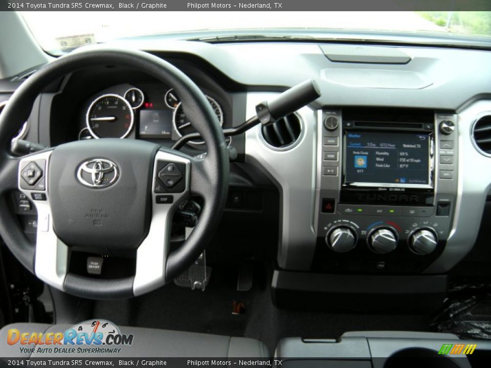 2014 Toyota Tundra SR5 Crewmax Black / Graphite Photo #24