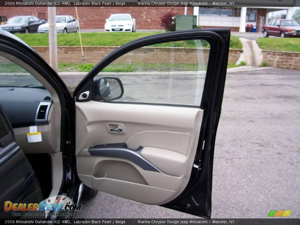 2009 Mitsubishi Outlander XLS 4WD Labrador Black Pearl / Beige Photo #25