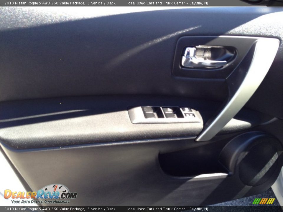 2010 Nissan Rogue S AWD 360 Value Package Silver Ice / Black Photo #24