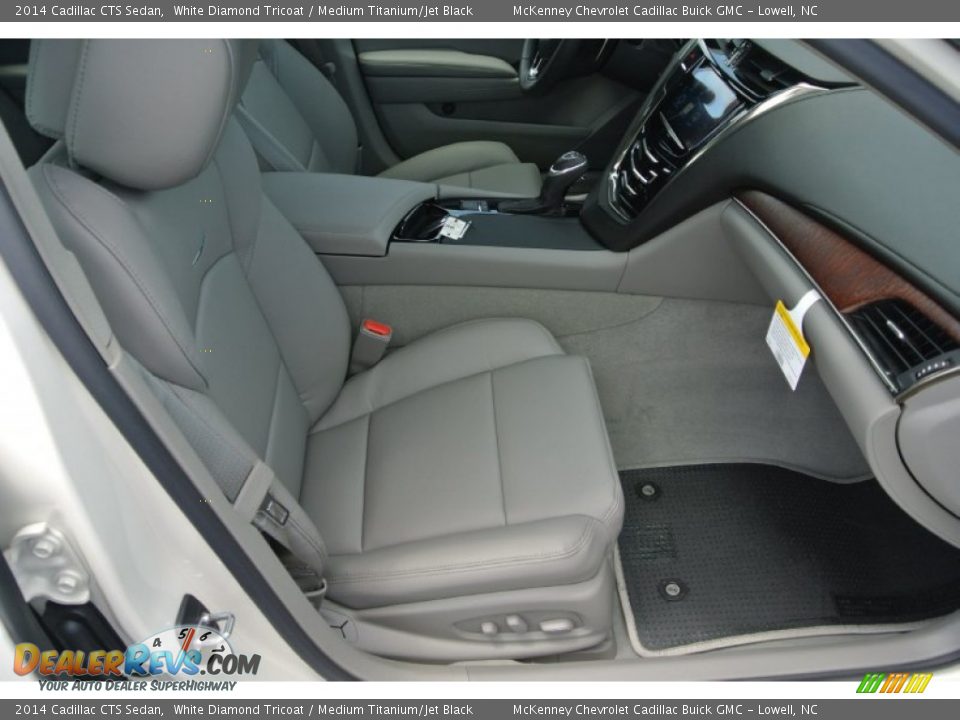 2014 Cadillac CTS Sedan White Diamond Tricoat / Medium Titanium/Jet Black Photo #17