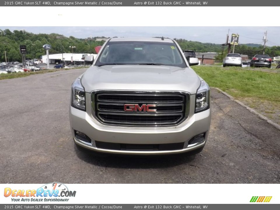 2015 GMC Yukon SLT 4WD Champagne Silver Metallic / Cocoa/Dune Photo #2