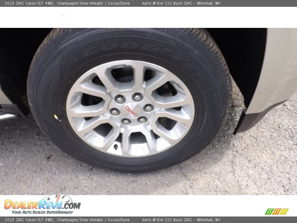 2015 GMC Yukon SLT 4WD Champagne Silver Metallic / Cocoa/Dune Photo #3