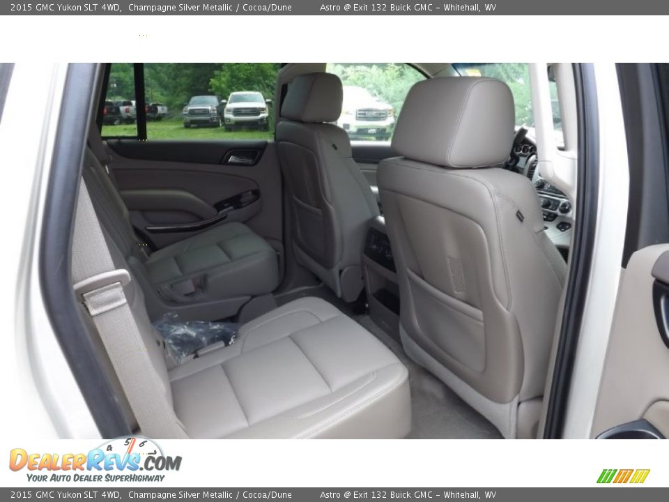 2015 GMC Yukon SLT 4WD Champagne Silver Metallic / Cocoa/Dune Photo #6