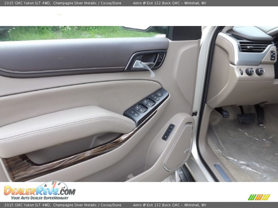 2015 GMC Yukon SLT 4WD Champagne Silver Metallic / Cocoa/Dune Photo #12