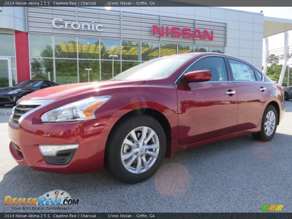 2014 Nissan Altima 2.5 S Cayenne Red / Charcoal Photo #1